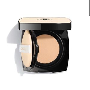 🛑 SOLD 🛑 AUTHENTIC Chanel Cushion Foundation - LES BEIGE HEALTHY GLOW CUSHION